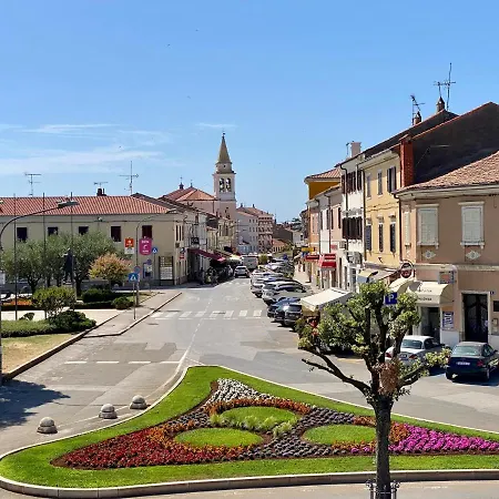 Апартаменти Parentium Loft Center Square *