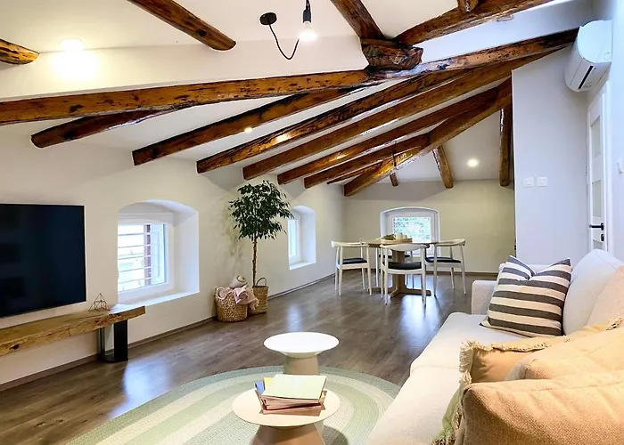 Parentium Loft Center Square Daire *