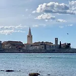 Parentium Loft Center Square Apartman Poreč