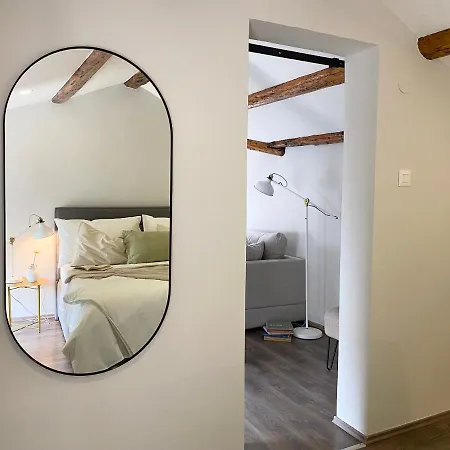 Apartman Parentium Loft Center Square